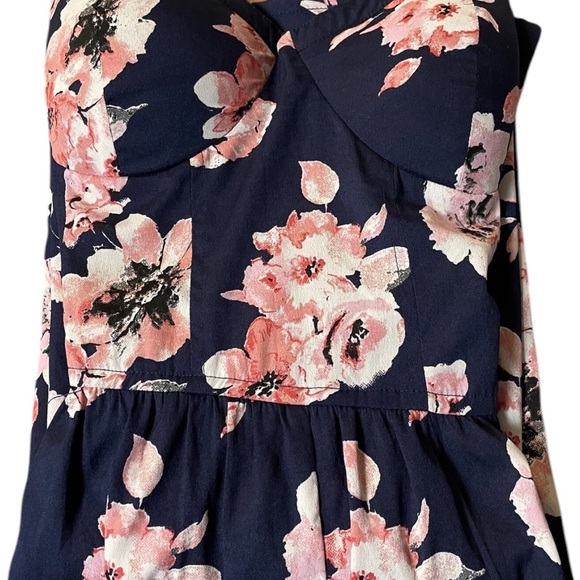 Band Of Gypsies Women’s Floral Romper Sz L - Picture 8 of 8